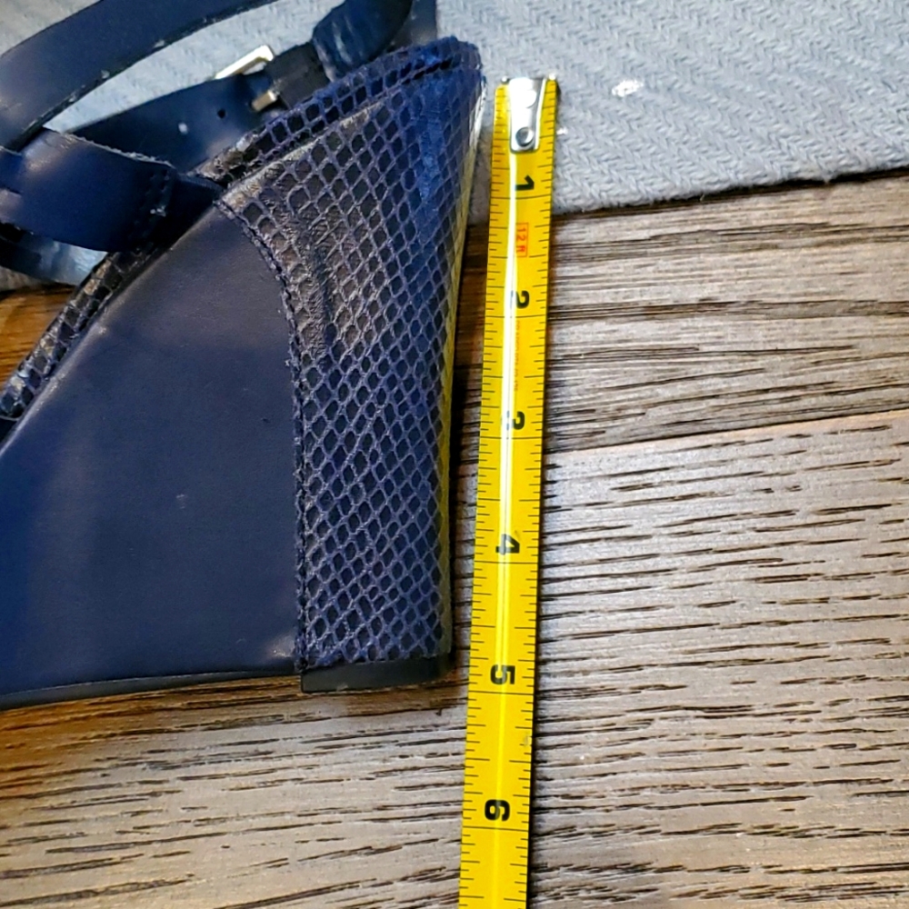 Navi blue Guess platform Sandals - Picture 4 of 9